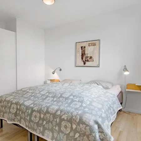 Sopark Lejl, 11 Apartment Gudhjem